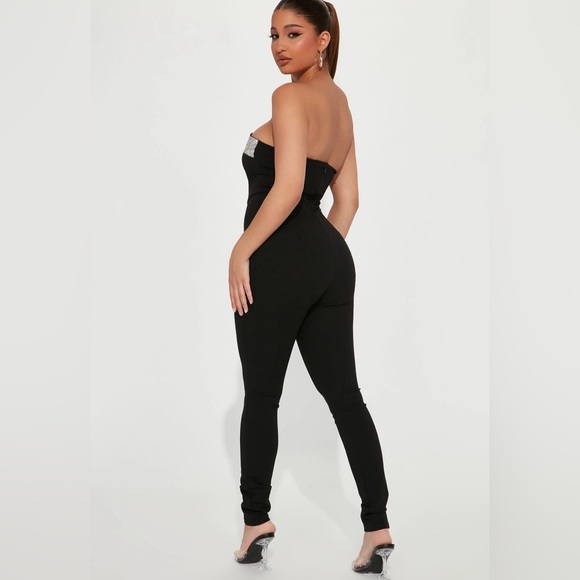 BEAUTIFUL Fashiona Black Rhinestone Fitted Jumpsuit🖤NEW with Tags!! Never worn - Picture 14 of 14